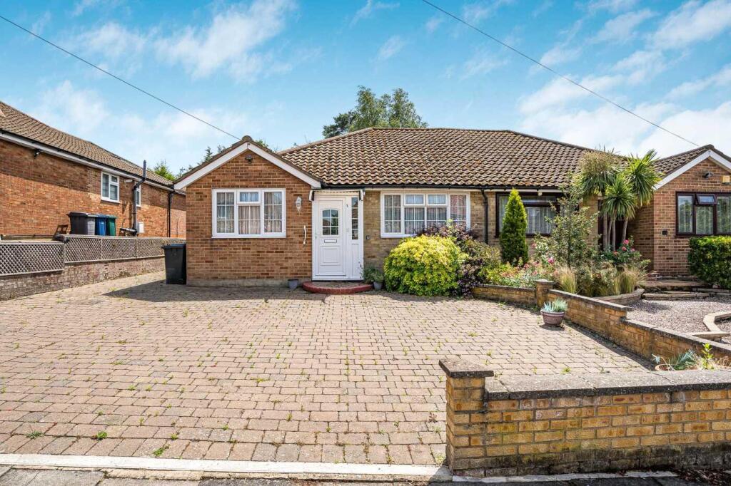 Main image of property: Mansfield Avenue, East Barnet/Cockfosters Bdrs, EN4