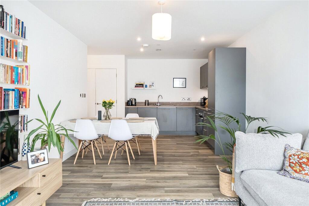 Apartment in London - View 2