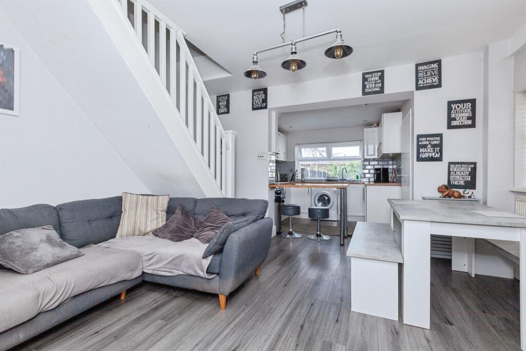 House in Hinckley and Bosworth, Barwell - More