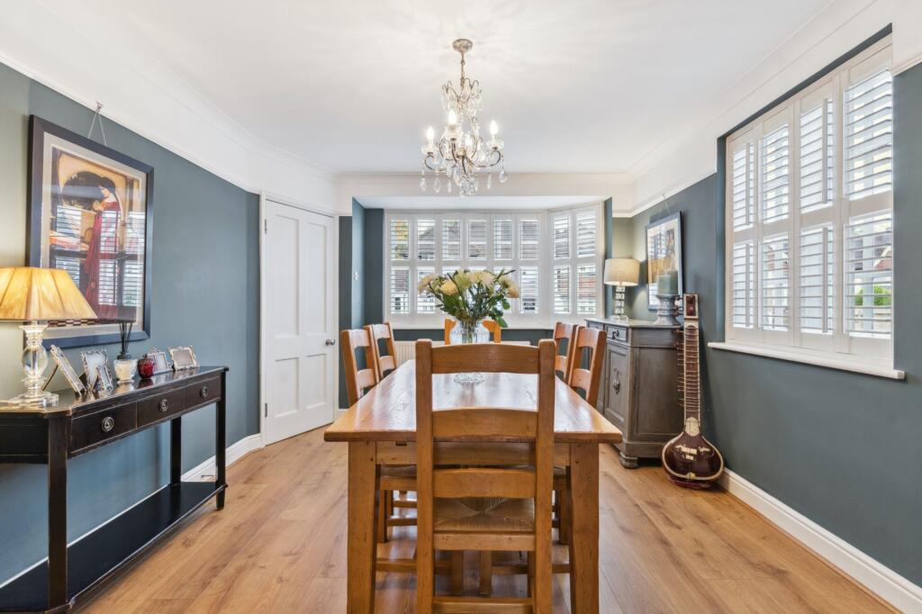 House in Hertsmere, Hertfordshire - View 5
