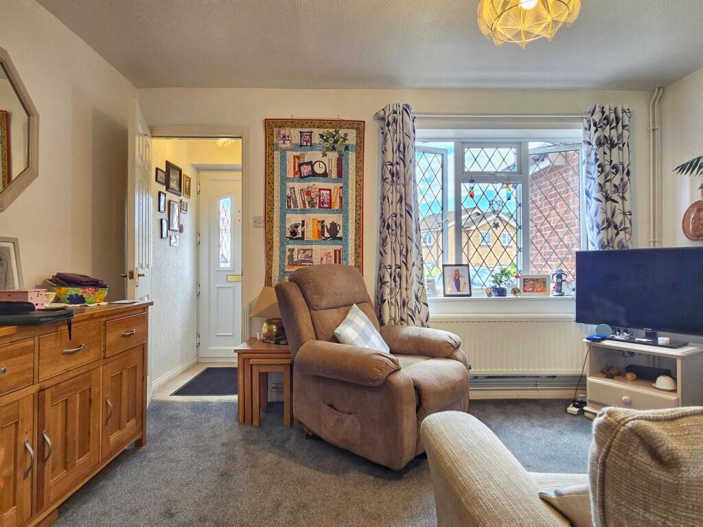Oak Tree Road, Ampthill, Bedfordshire, MK45 photo 4