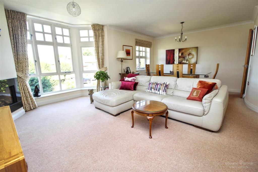 Apartment in Reading - View 3