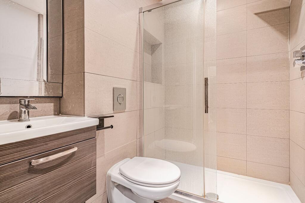 Apartment in London - More