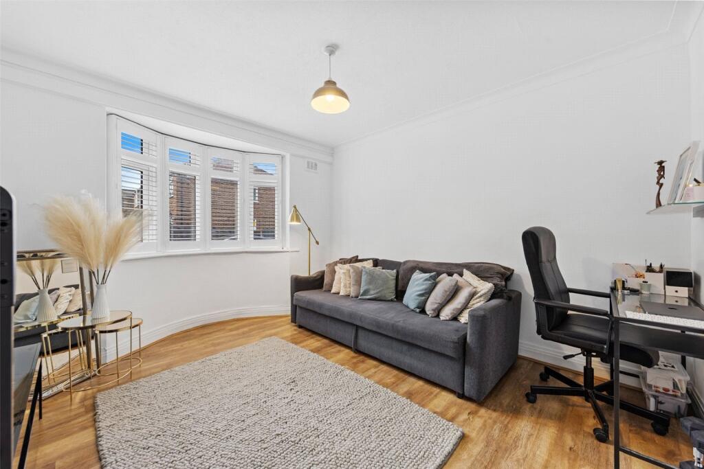 Main image of property: Oak Avenue, London, N10