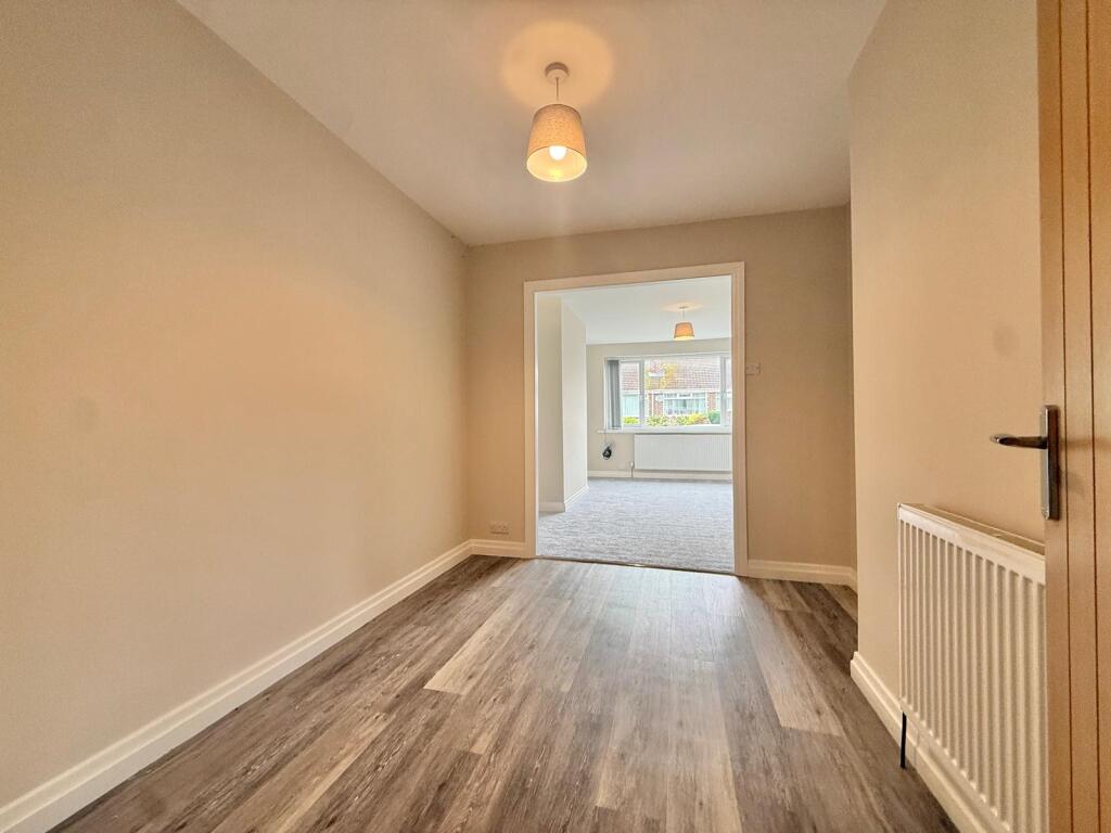 House in Tameside, Denton - More