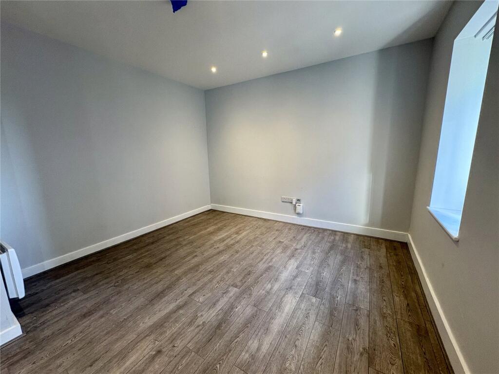 Crosby Road North, Waterloo, Liverpool, Merseyside, L22 photo 3