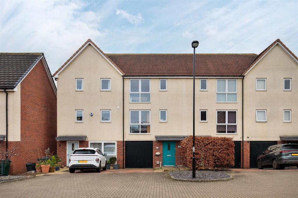 Main image of property: Leasingthorne Way, Great Park, NE13