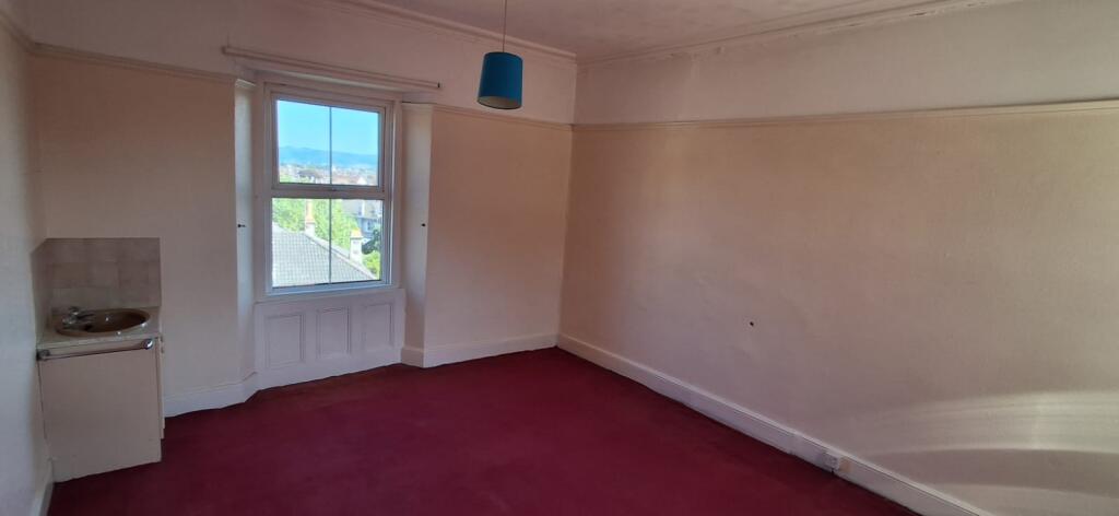 Apartment in Weston-super-Mare, Cliftonville - More