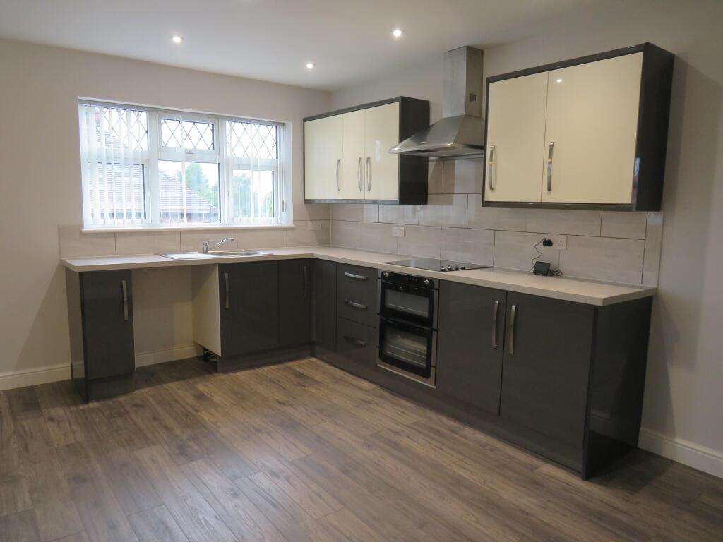 Apartment in East Staffordshire, Uttoxeter - View 2