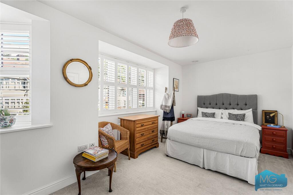 House in London, Grahame Park, Mill Hill - More