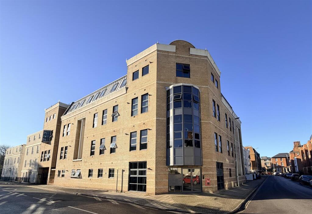 Main image of property: Fitzalan House, Gloucester
