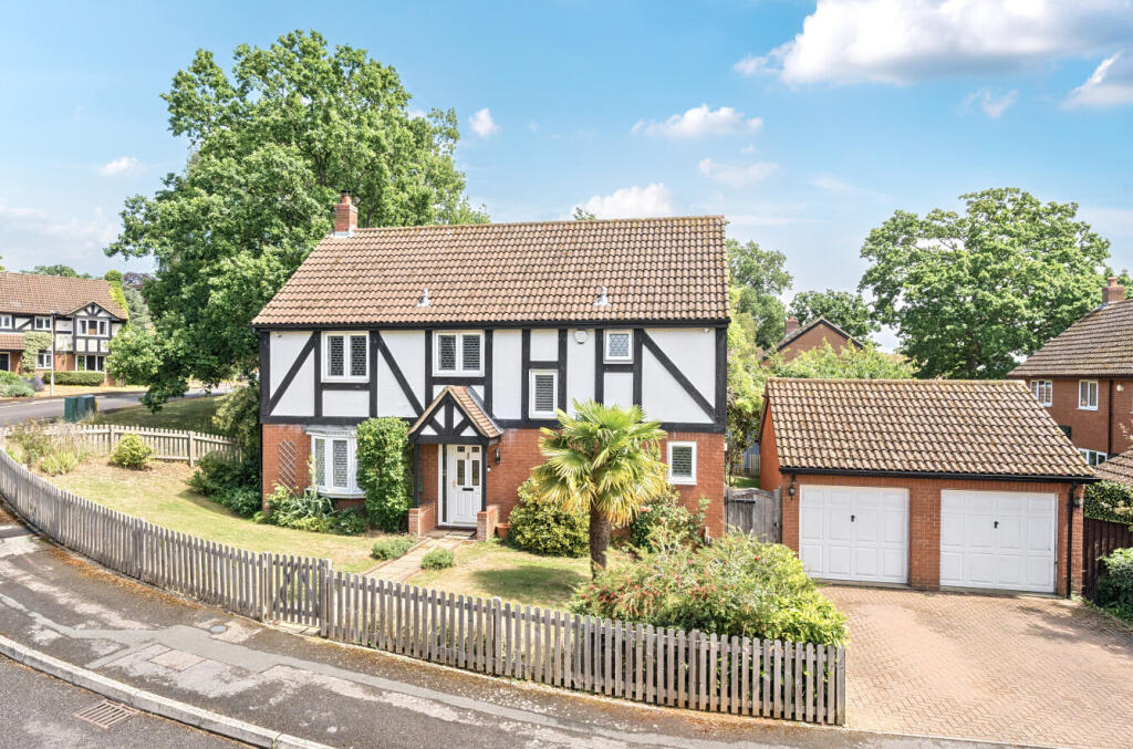 Main image of property: Fletcher Gardens, Binfield, Berkshire, RG42