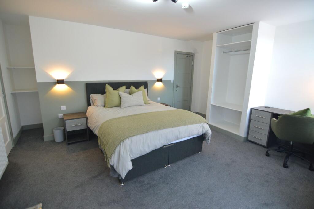 Main image of property: Chantry Lane, Grimsby