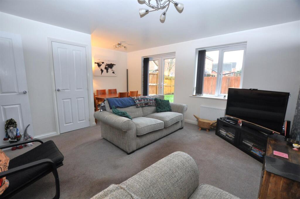 Hevea Road, Burton-On-Trent photo 4