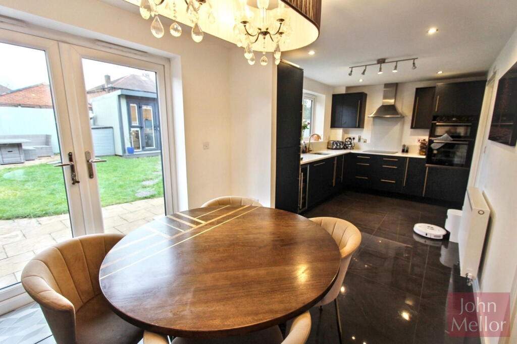 Harrow Drive, Heaton Moor SK4 4SA photo 4