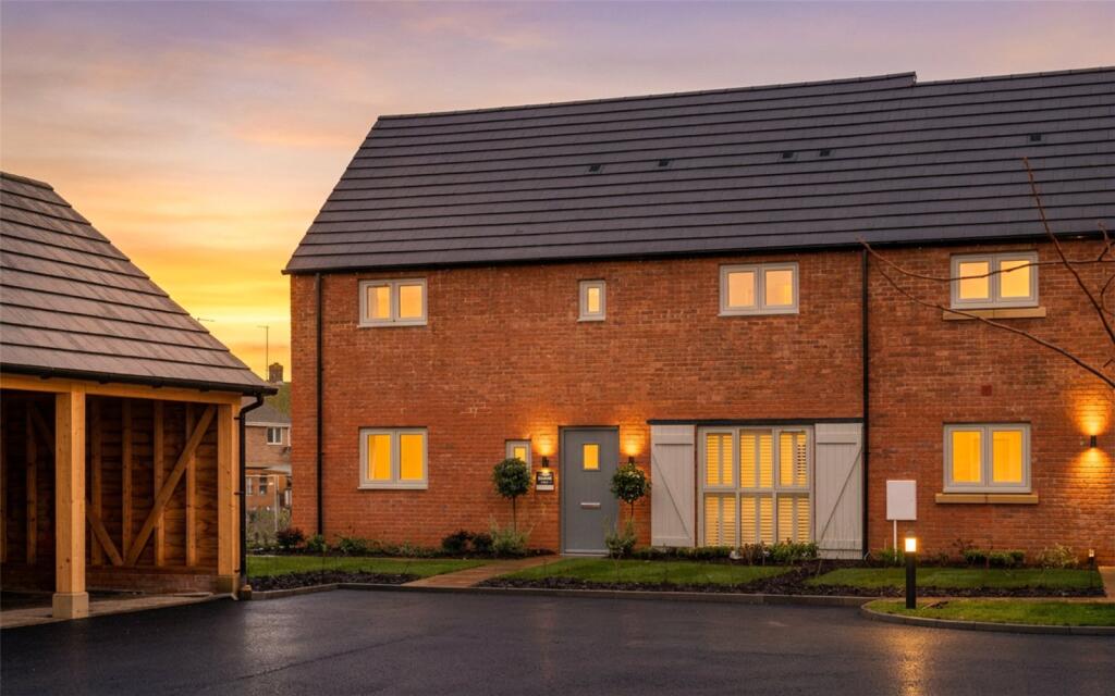 Main image of property: 126 Ellenbrook, Stow Road, Moreton-In-Marsh, Gloucestershire, GL56