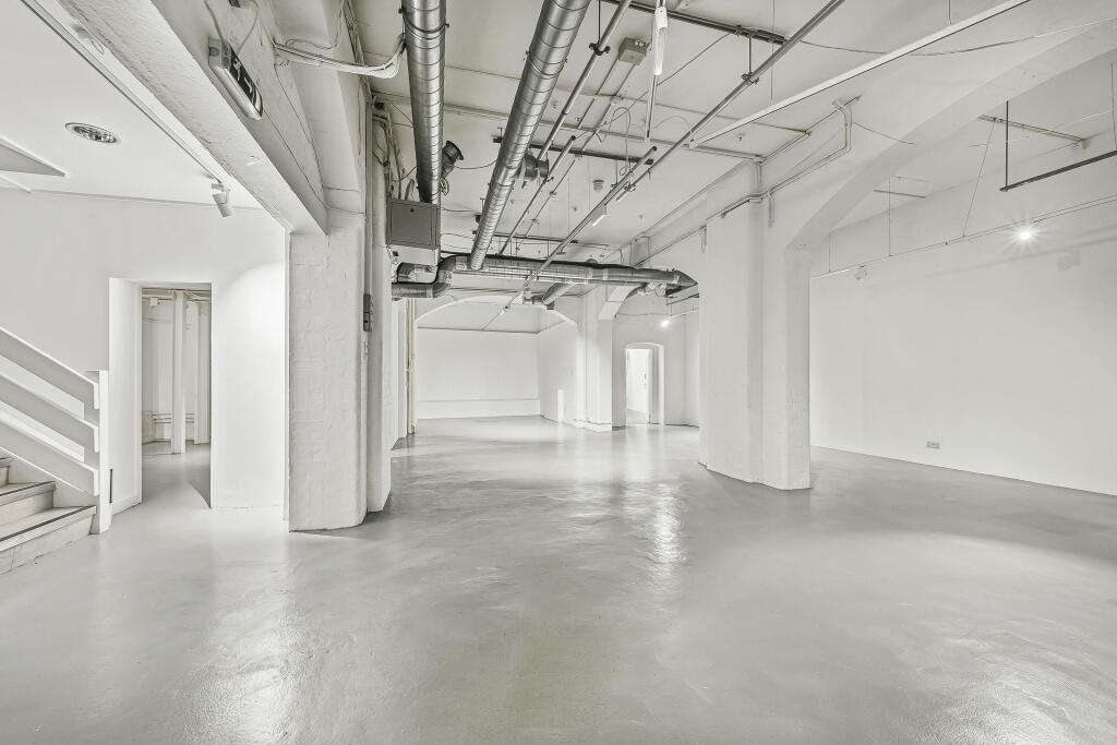 OFFICE 8.jpg
