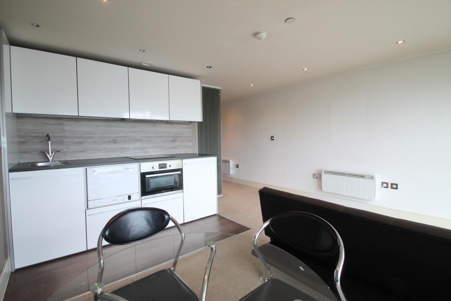 Apartment in Nottingham, Nottinghamshire - View 3