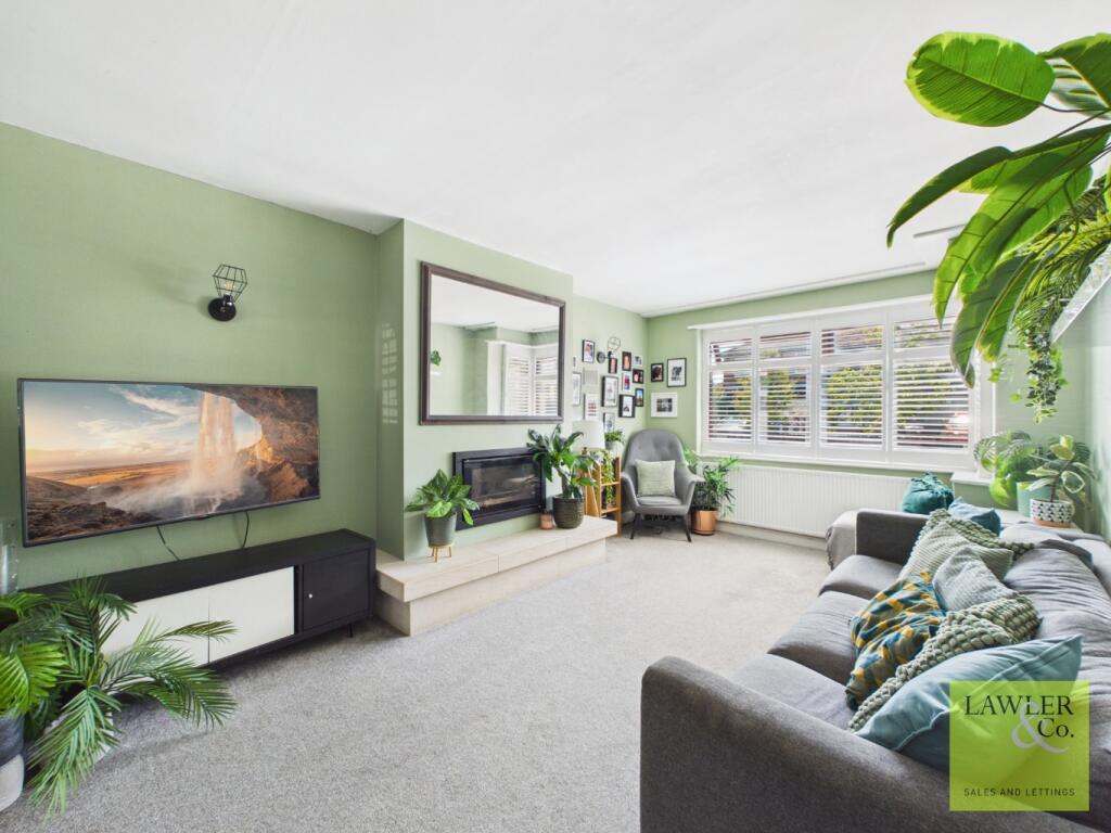 Alderley Close, Hazel Grove, Stockport, Cheshire, SK7 6BS photo 2