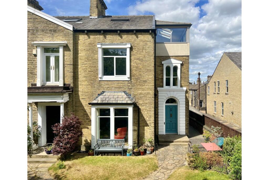 Main image of property: Savile Park, Halifax, HX1