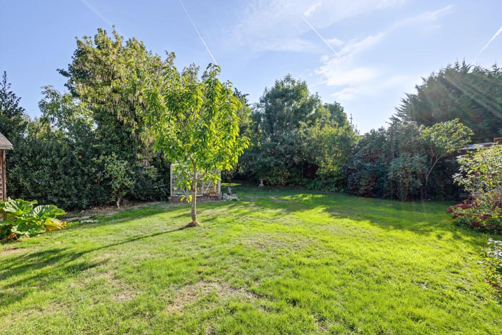 House in Gillingham, Medway - View 3