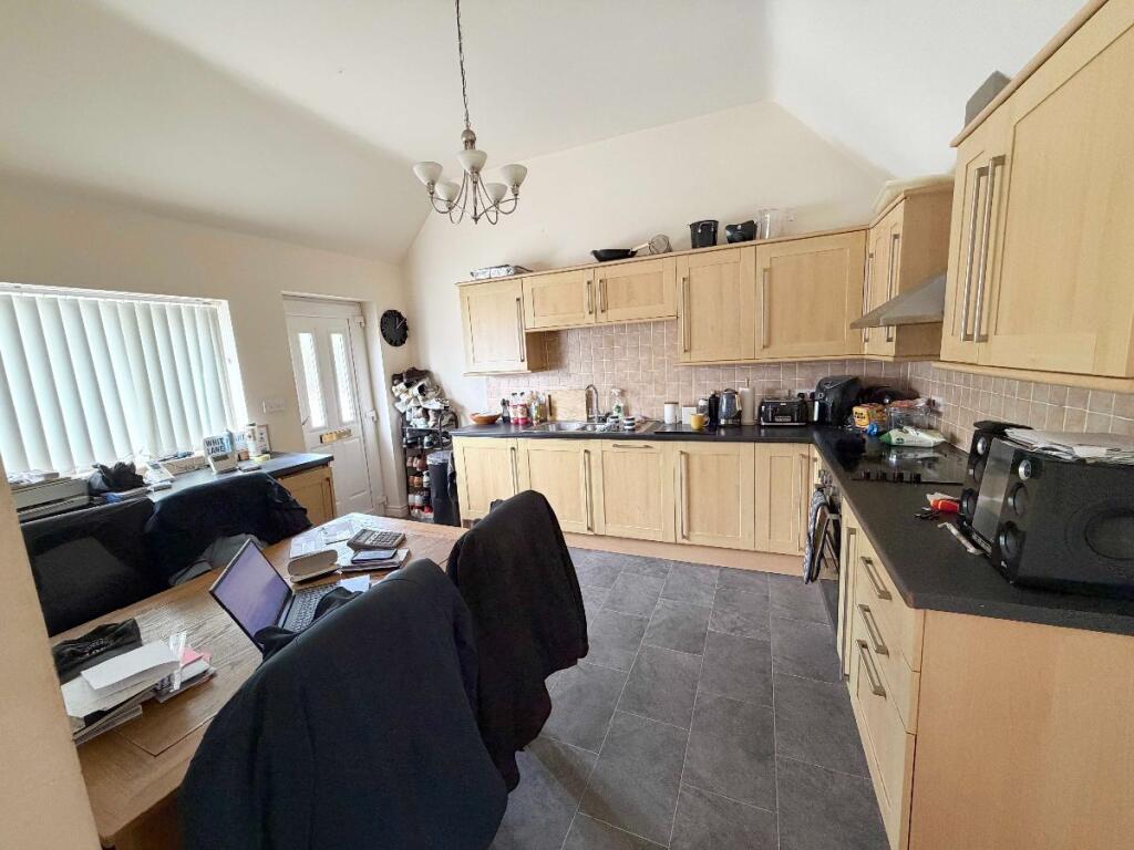 House in Solihull, Dickens Heath - View 5