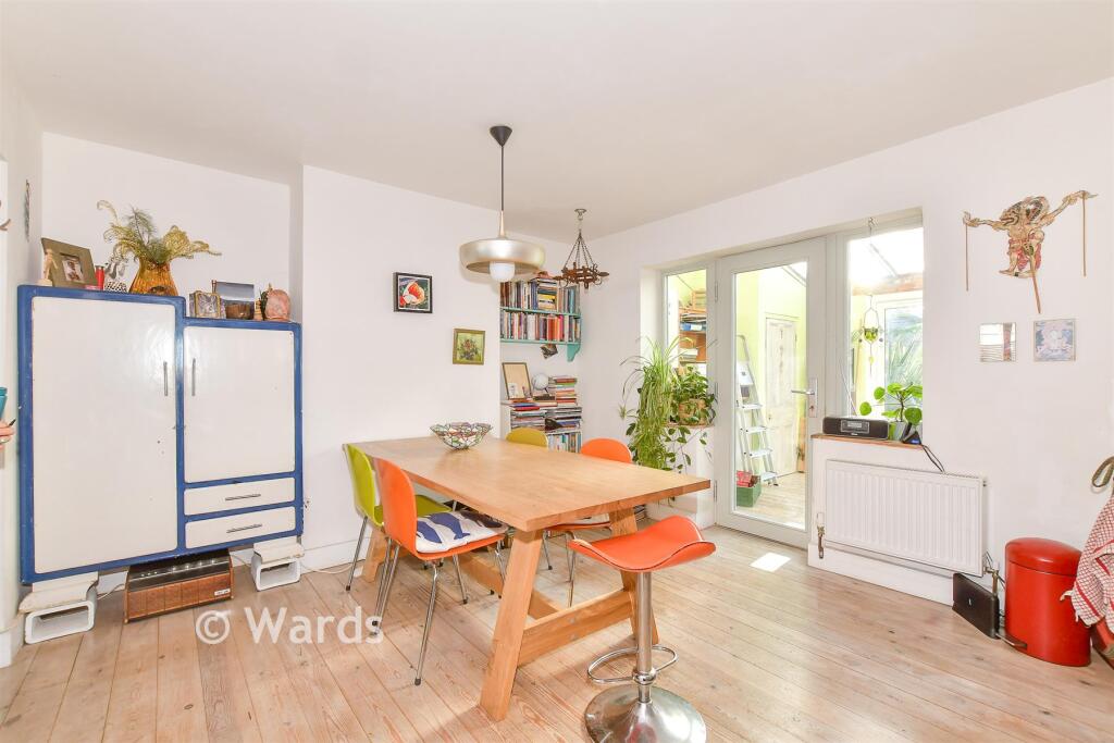 House in Whitstable, Thurston Park - View 3