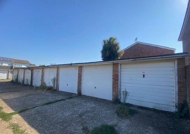 Main image of property: Garage 91 Greenacres Ring, Angmering, Littlehampton, West Sussex, BN16 4BS