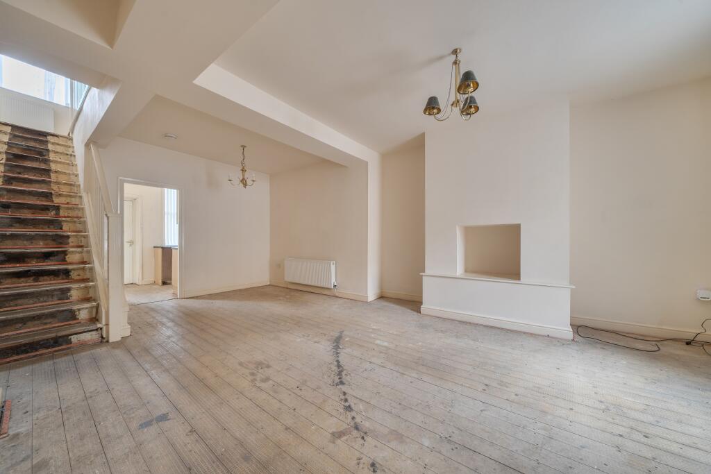 House in Burnley, Lancashire - View 5