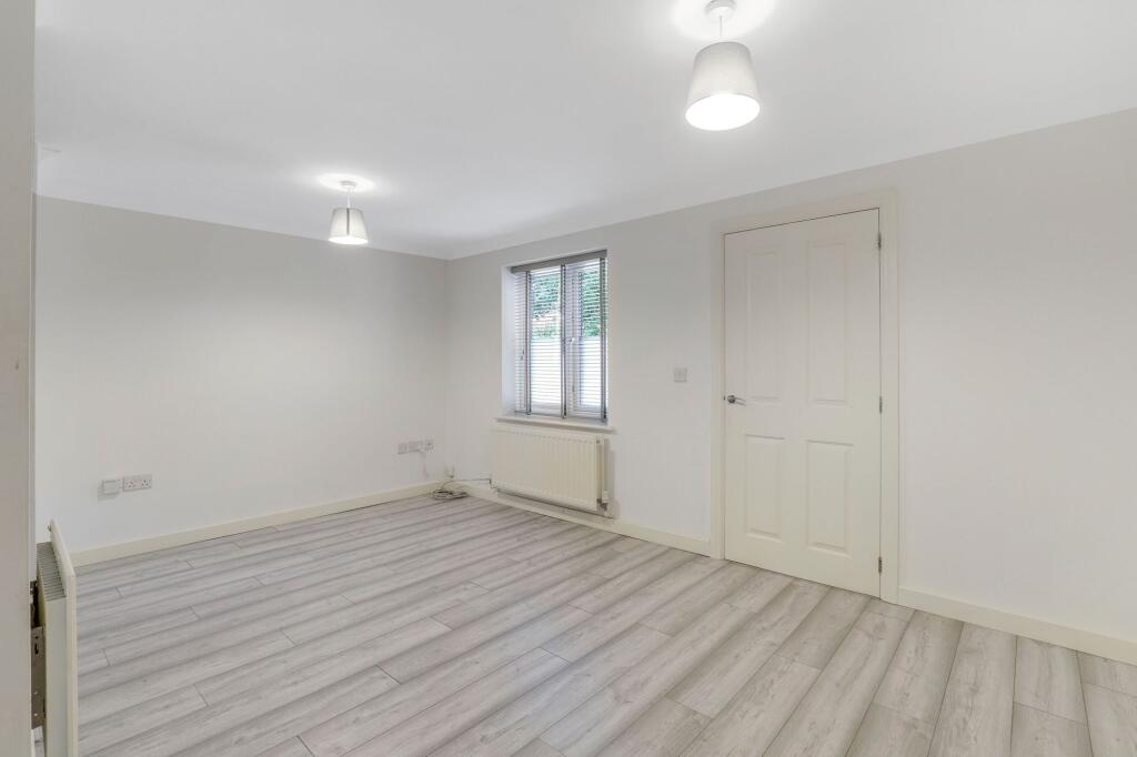 House in Nottingham - View 2