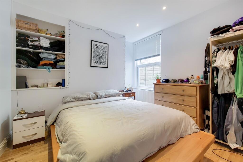 Apartment in London - View 5