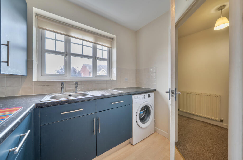House in Leeds, West Yorkshire - View 5