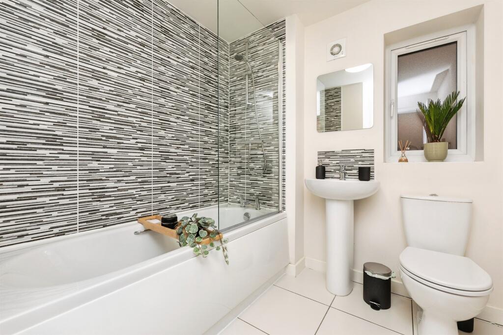 Sandygate Lane, Hemsworth, Pontefract photo 4