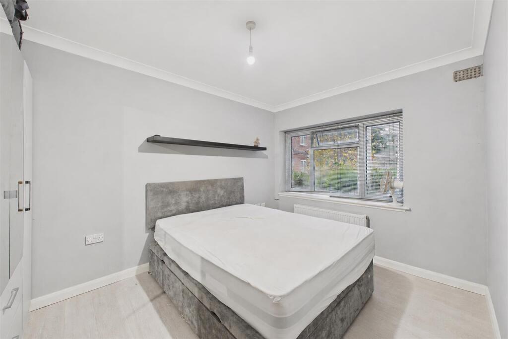 Apartment in London - View 2