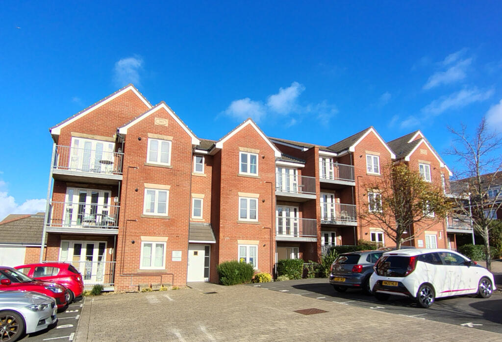 Main image of property: 10 Anchorage Court, 19 Albert way, East Cowes