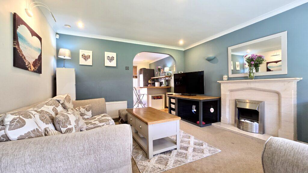 House in Glasgow, East Dunbartonshire - View 2