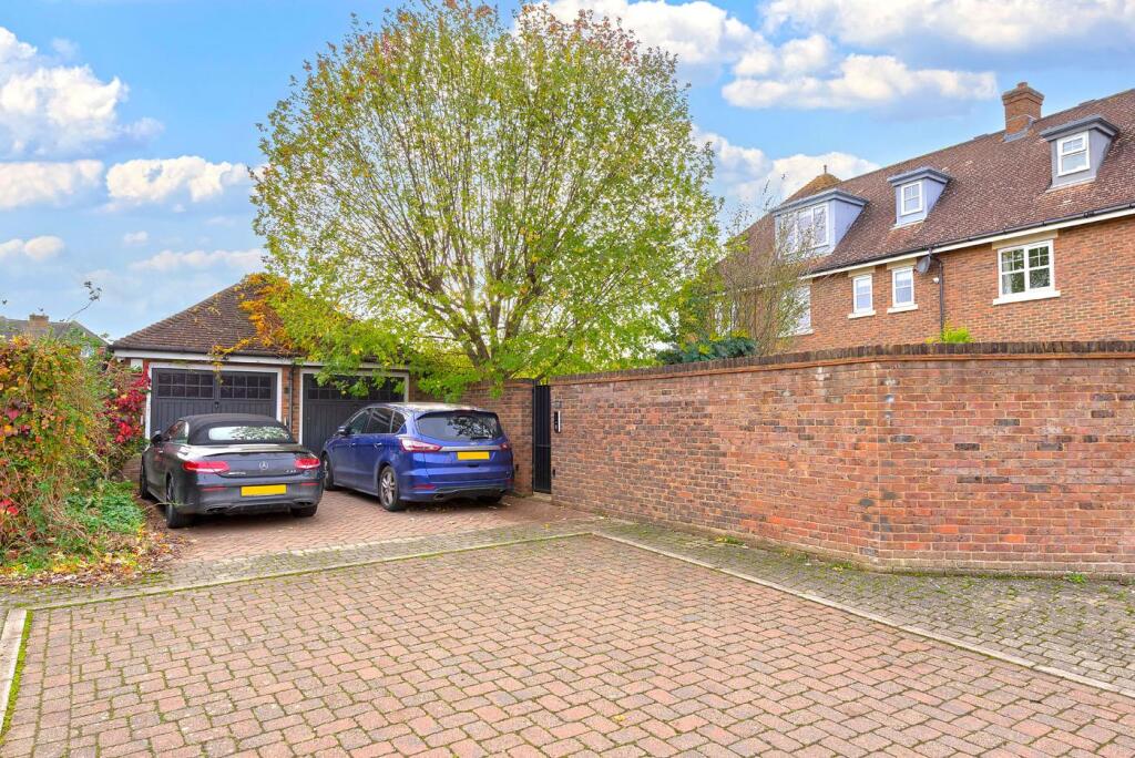 House in Rochester - View 3