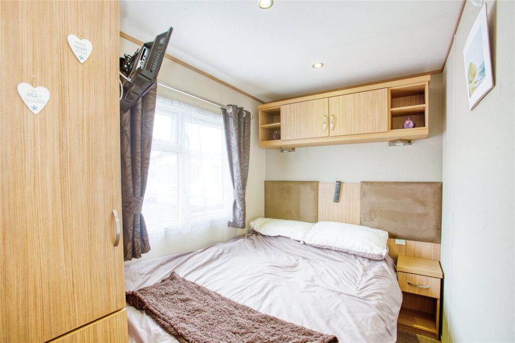House in Bridport, West Bay - More