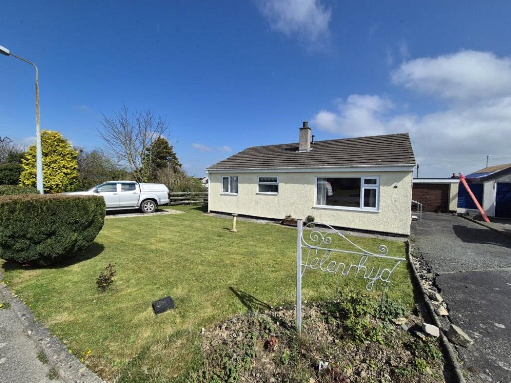 Main image of property: Cae Bach Aur, Bodffordd, Anglesey, LL77