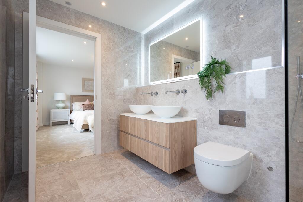 Additional image 13 of 302 Sandbanks Road, Lilliput, Poole