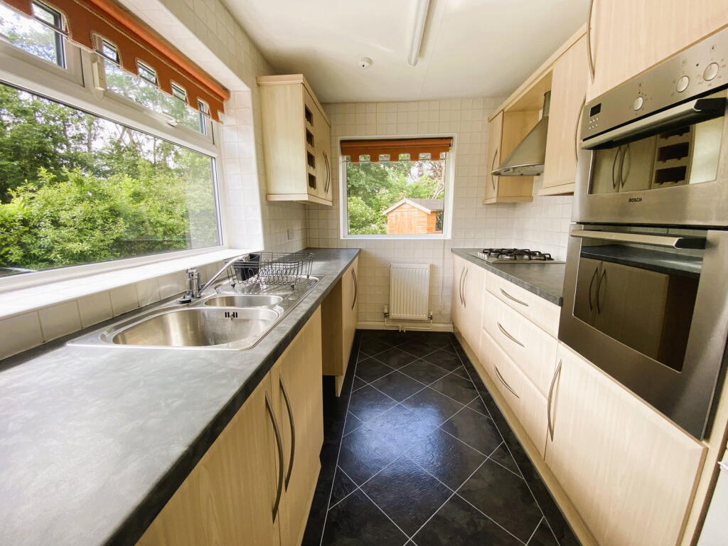 House in Oldham, Greater Manchester - View 3