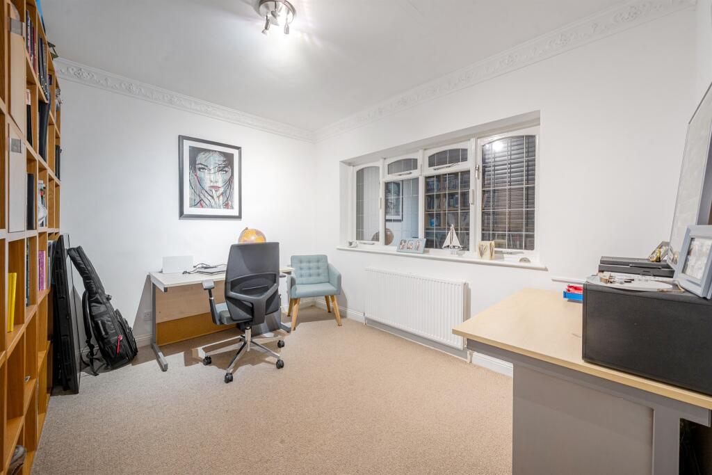 Additional image 21 of Mayflower Road, Park Street, St. Albans