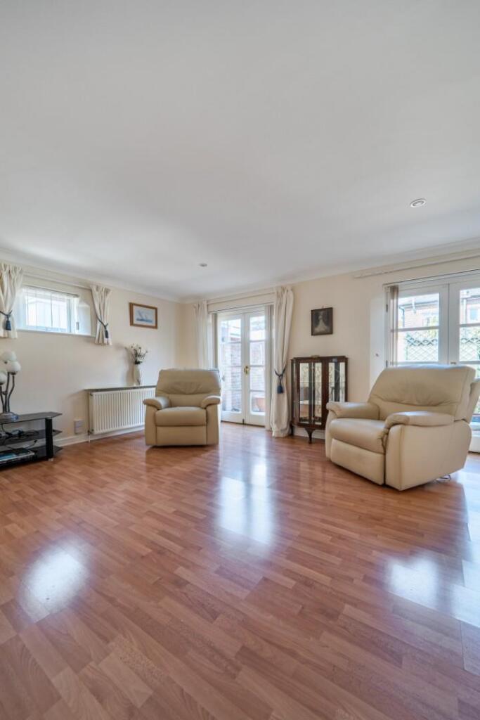 House in Portsmouth - View 3