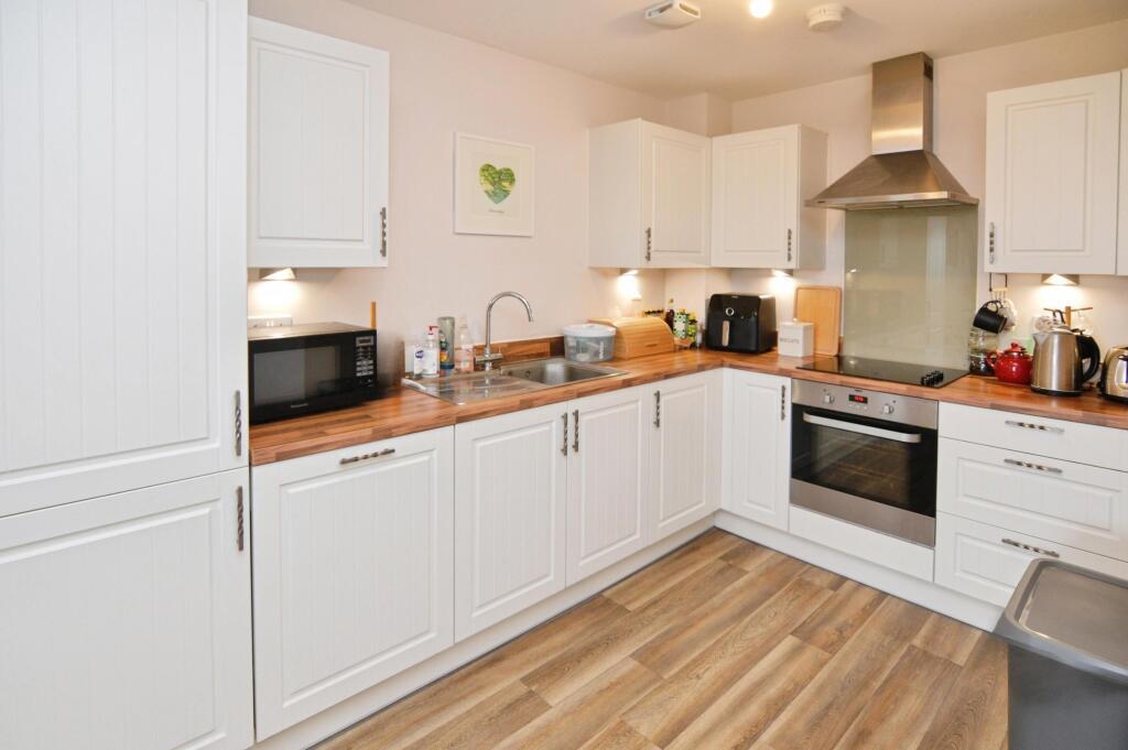 Apartment in Reading - View 2