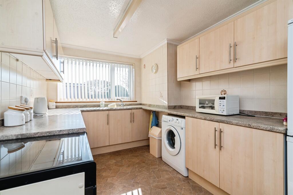 House in Nottingham, Rise Park - View 2