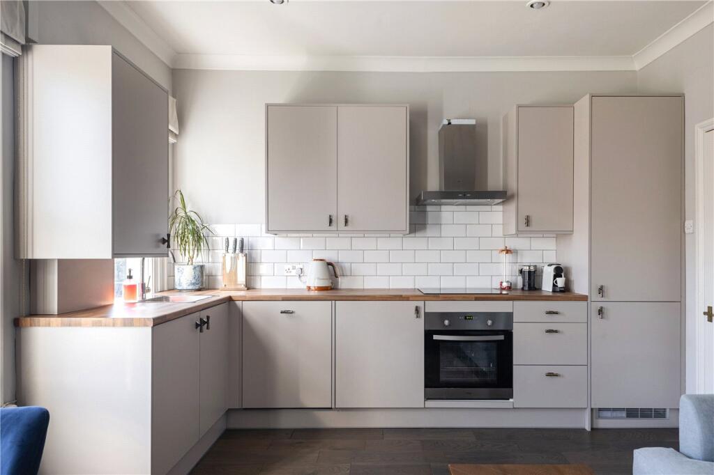 Apartment in London - View 4