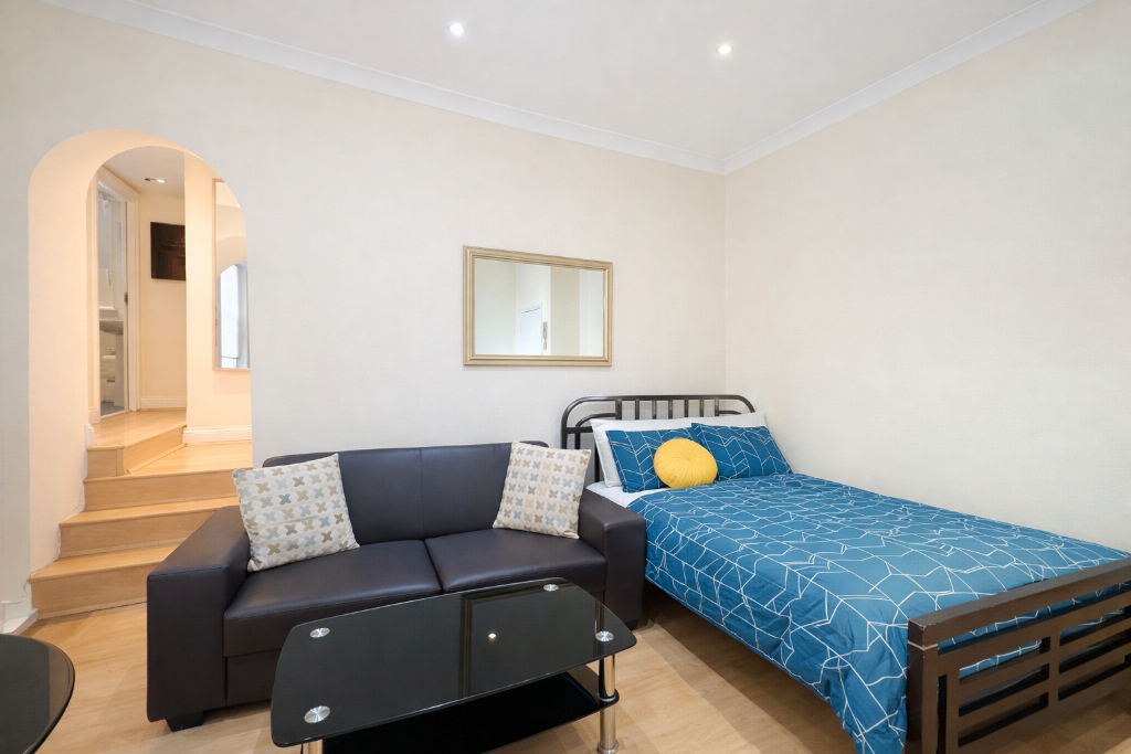 Studio flat for rent