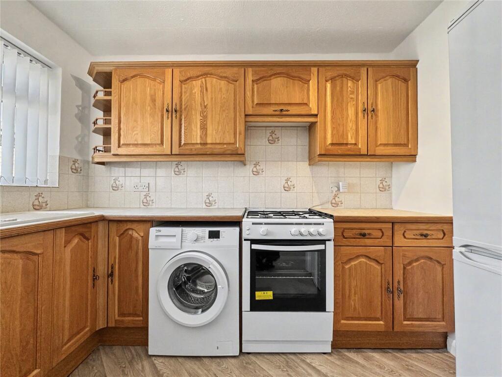 House in Gillingham, Medway - More