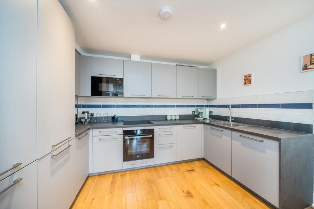 Apartment in London - View 3