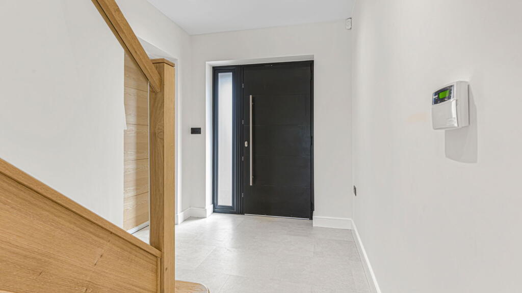 Additional image 7 of New Road, B47